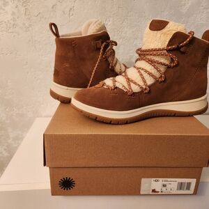 UGG Women's Tan and Cream Winter Boots